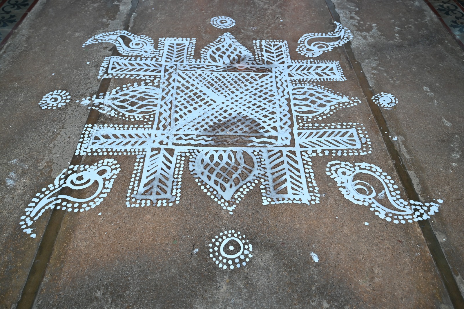 Traditional Veettu Kolam